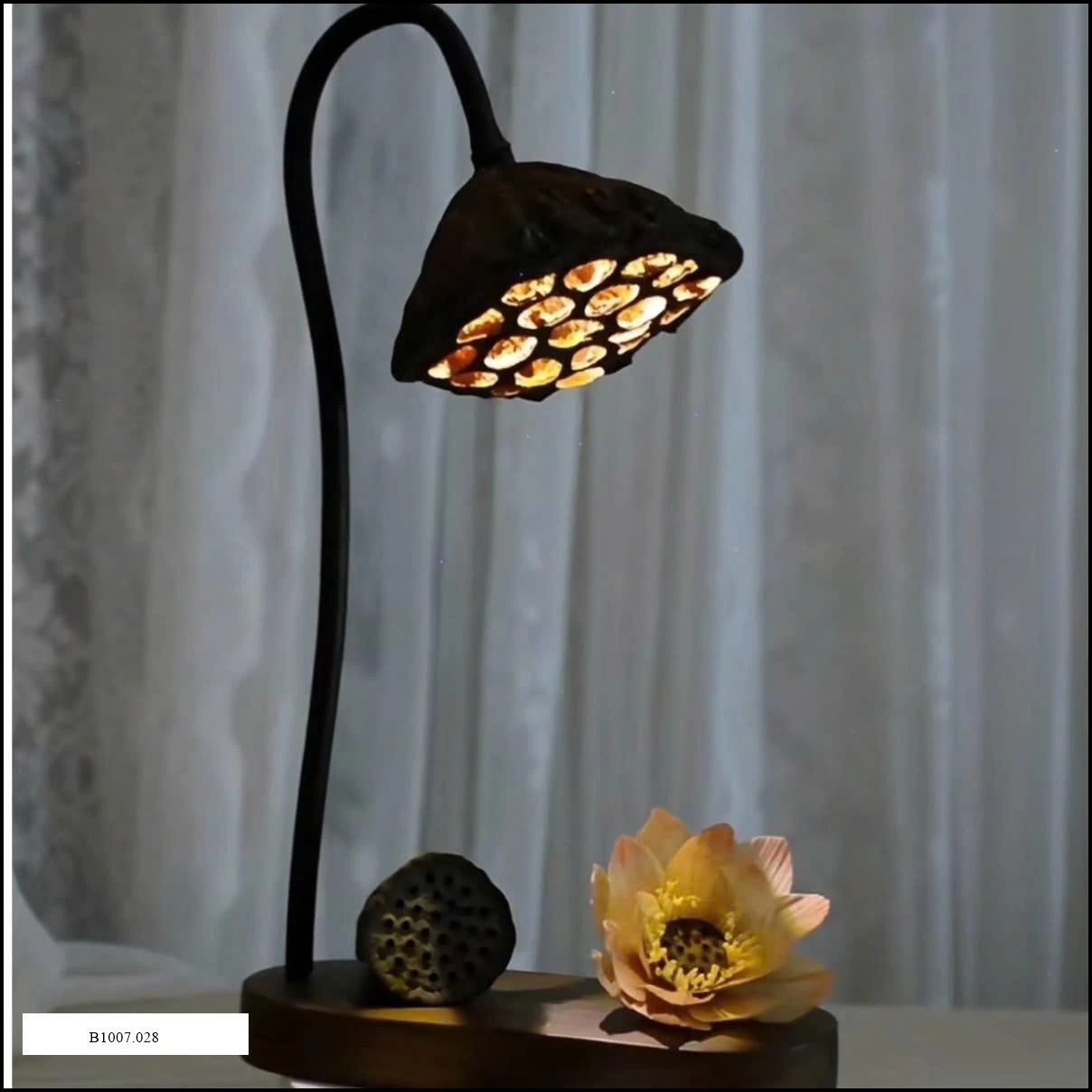 Chiếc đèn sen  Sỉ giá 120k