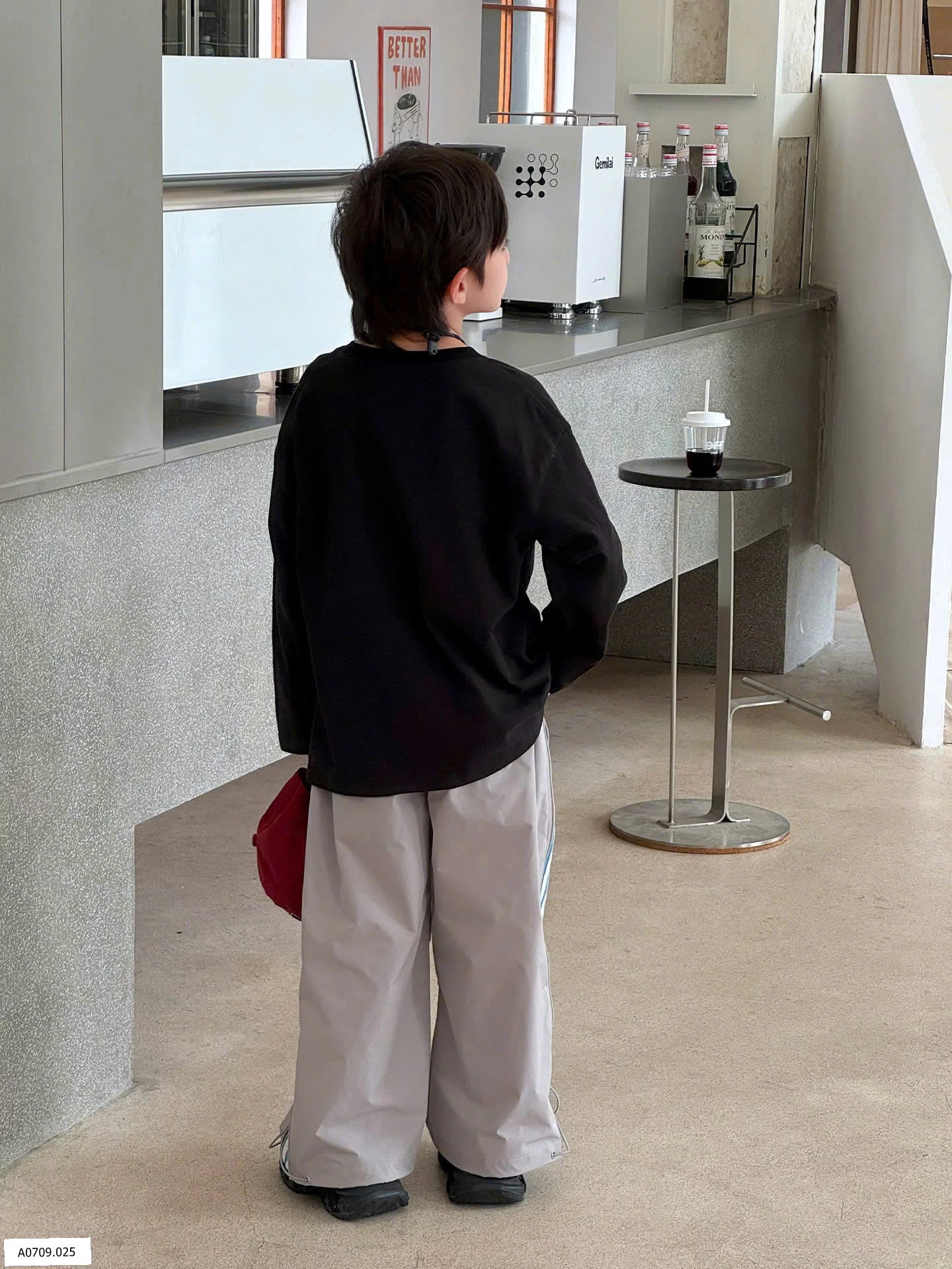 SET ÁO PHÔNG CHỮ DÀI TAY MIX QUẦN KẺ SỌC   Giá sỉ áo: 127k  quần: 198k