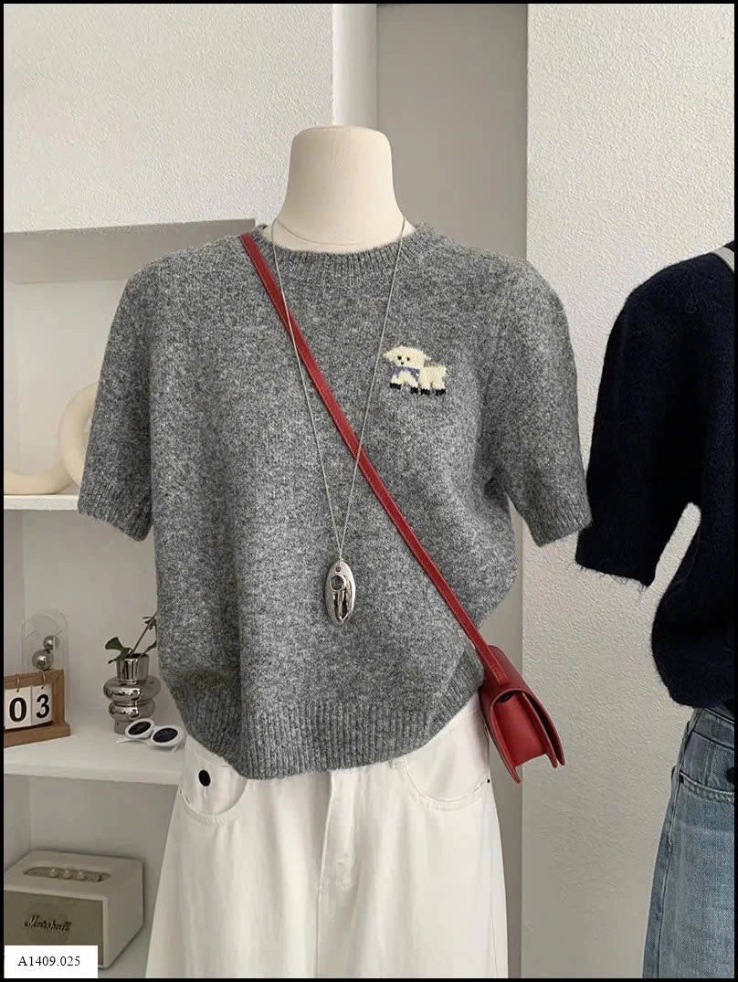 CROPTOP LEN THÊU LOGO CÚN Giá sỉ 155k
