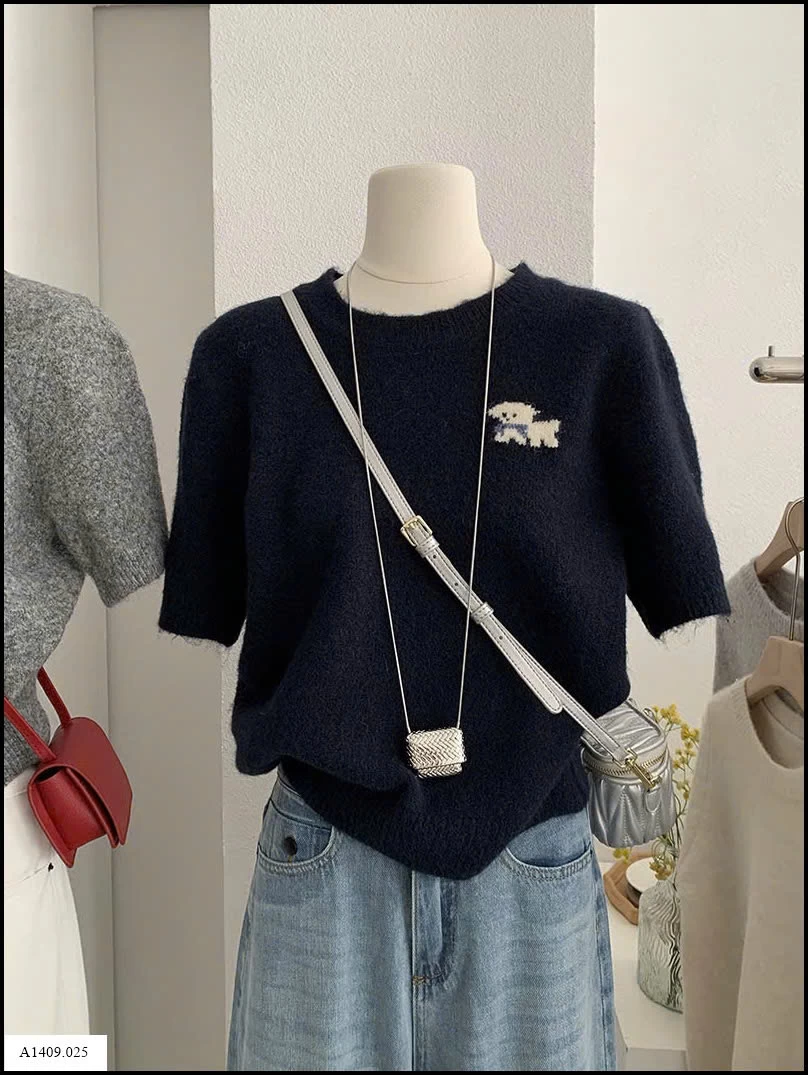 CROPTOP LEN THÊU LOGO CÚN Giá sỉ 155k
