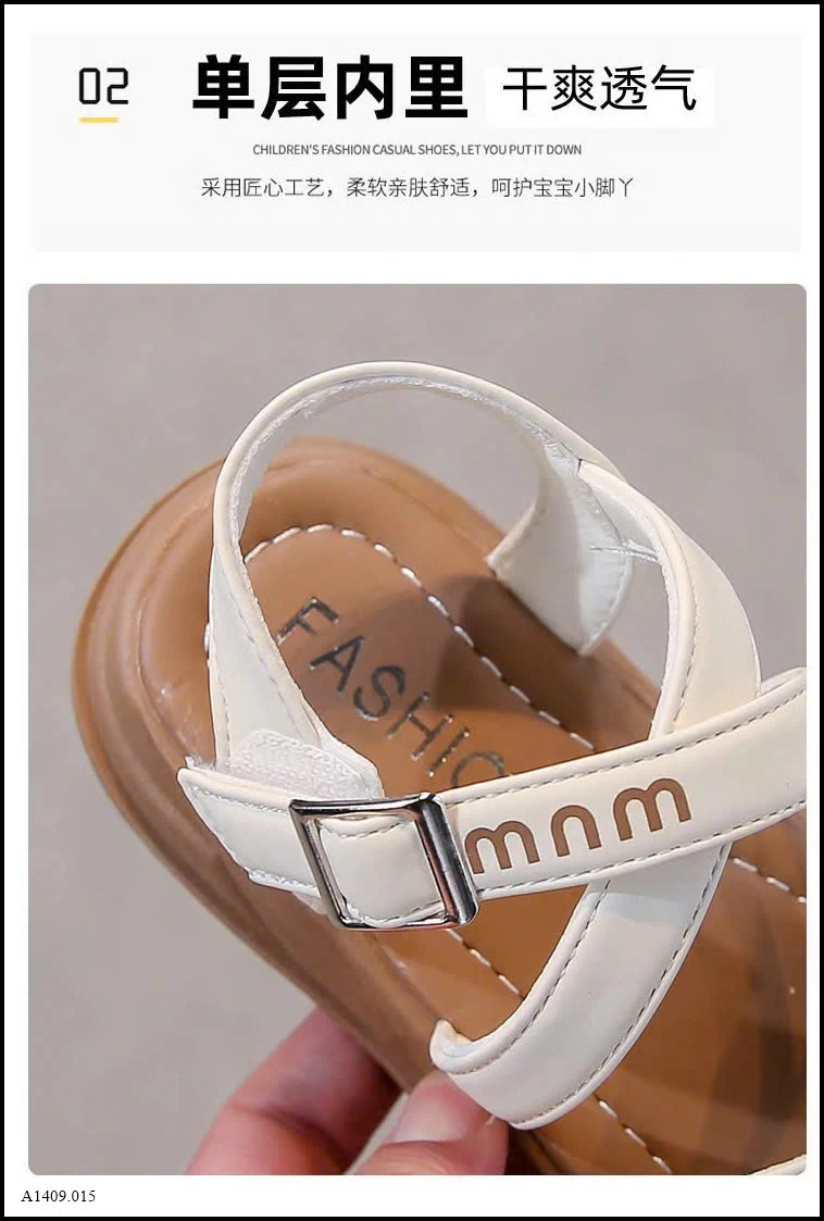 Sandal bé gái Giá sỉ  Sz 26-30 #125k Sz 31-36 #135k 