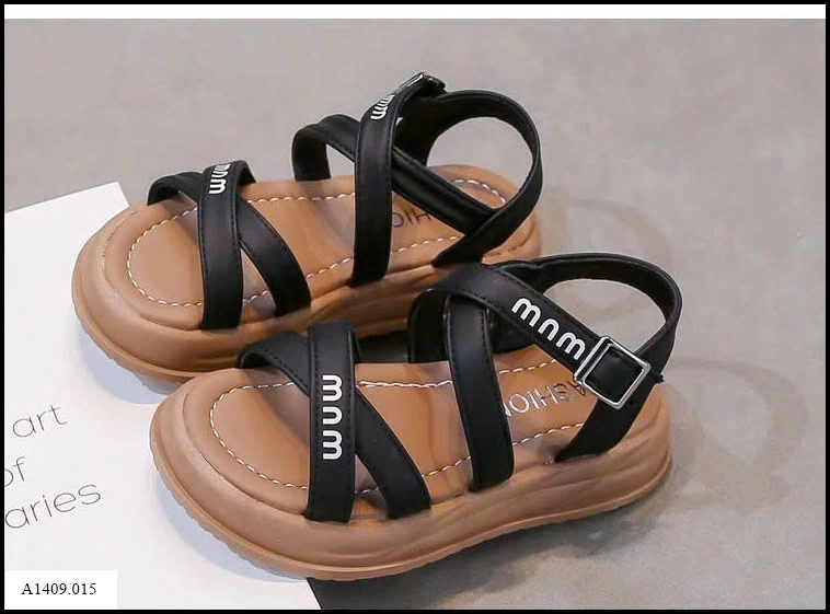 Sandal bé gái Giá sỉ  Sz 26-30 #125k Sz 31-36 #135k 