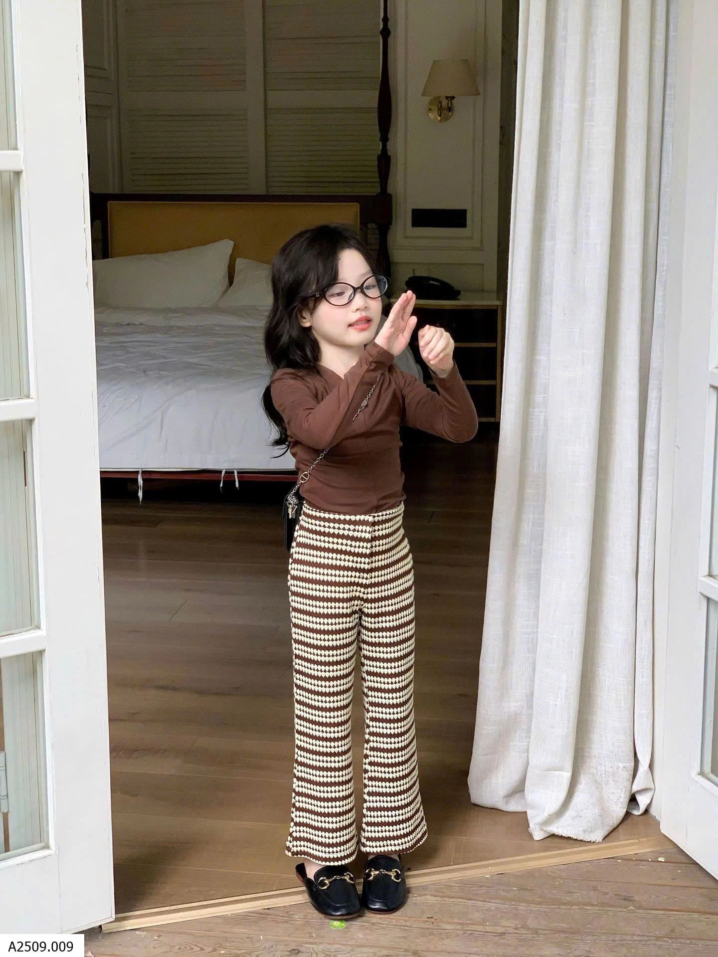 SET ÁO DÀI TAY MIX QUẦN KẺ BG   Giá sỉ áo: 89k  quần: 114k