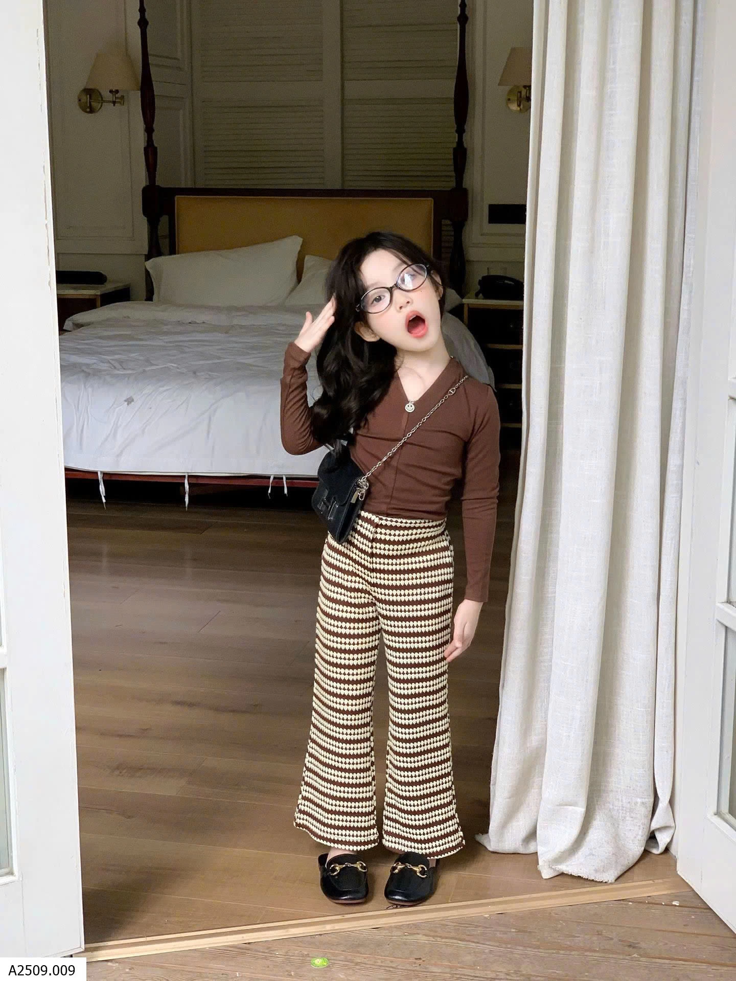SET ÁO DÀI TAY MIX QUẦN KẺ BG   Giá sỉ áo: 89k  quần: 114k