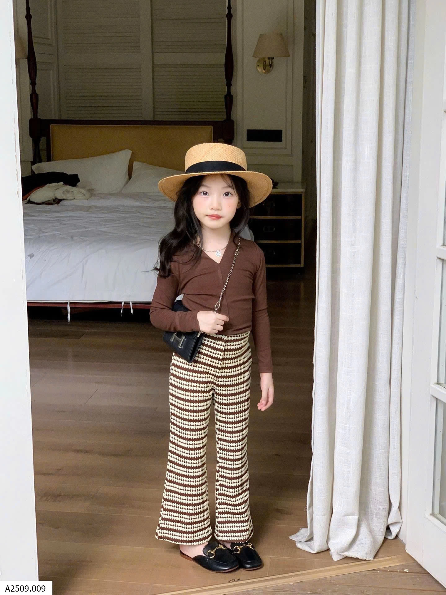 SET ÁO DÀI TAY MIX QUẦN KẺ BG   Giá sỉ áo: 89k  quần: 114k