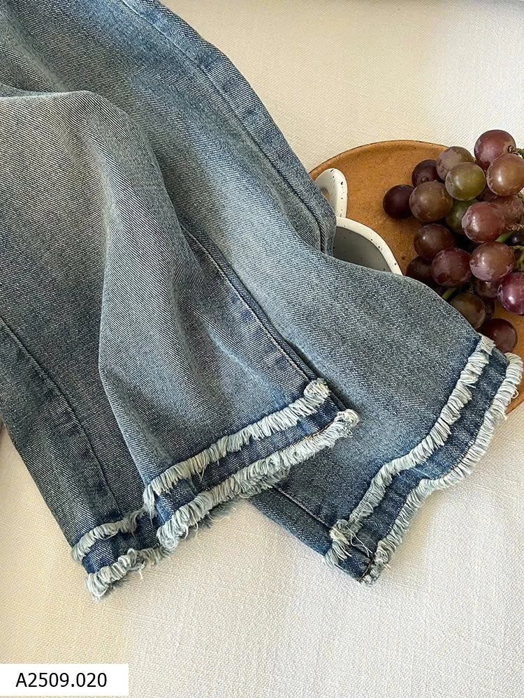 QUẦN JEAN SUÔNG AMBB BG Giá sỉ 152K
