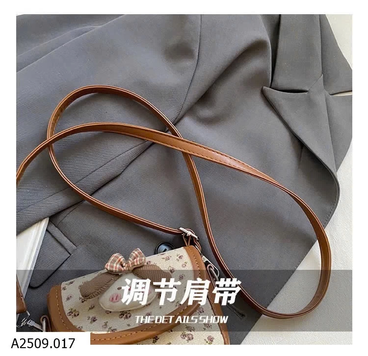 TÚI ĐEO CHÉO GẮN BÚP BÊ DỄ THƯƠNG Giá sỉ 112K