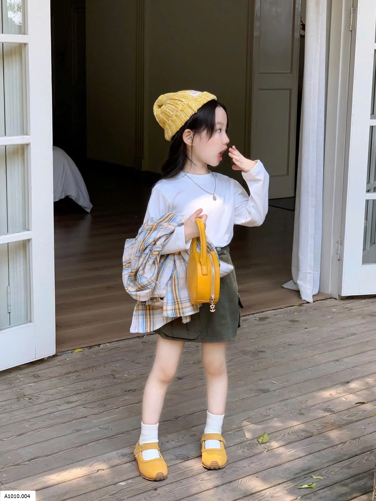 SET 3CT: ÁO SƠ MI + ÁO THUN + CV BG  Giá sỉ áo somi: 130k áo thun: 93k  cv: 115k