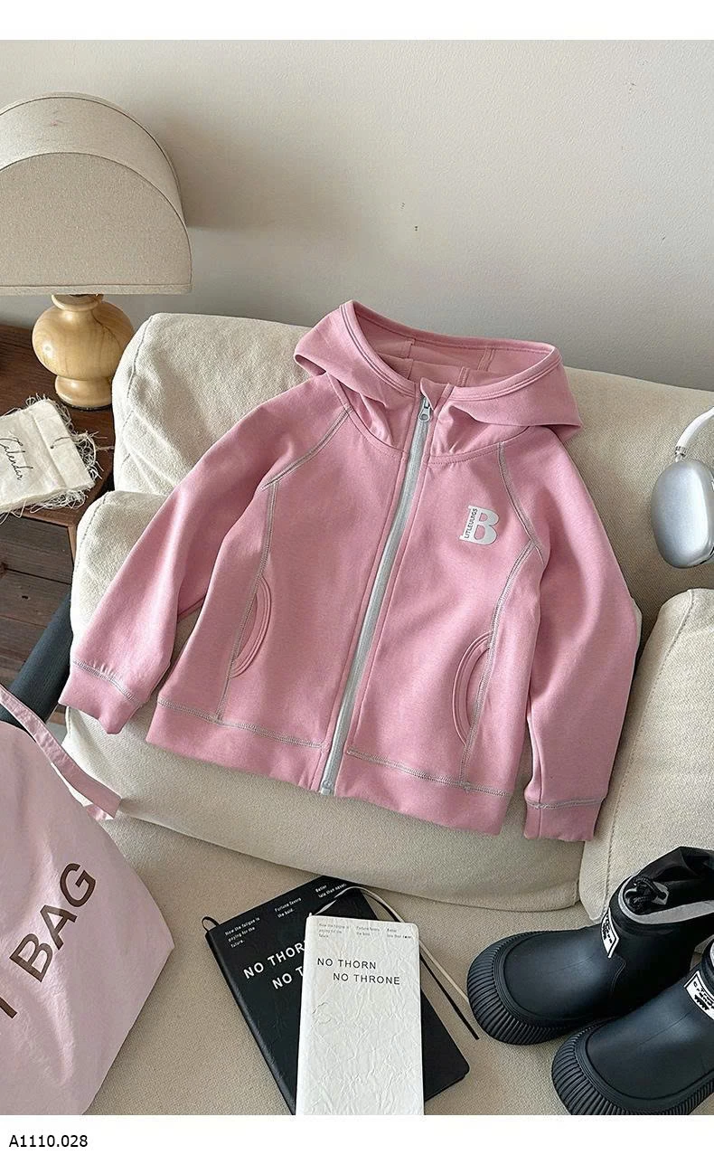 ÁO KHOÁC CHỮ B CÓ MŨ CHO BÉ   Giá sỉ 180k