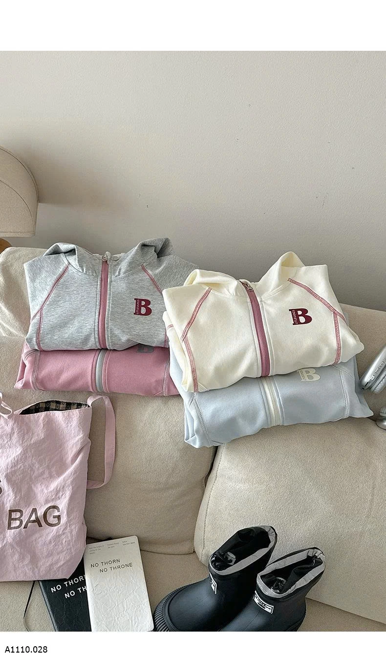 ÁO KHOÁC CHỮ B CÓ MŨ CHO BÉ   Giá sỉ 180k