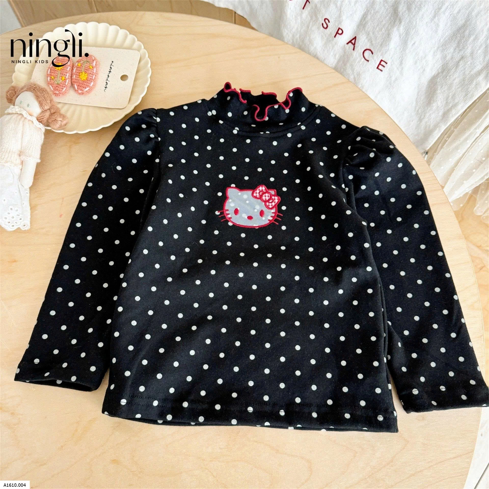 ÁO DÀI TAY KITTY THÊU NỔI    Giá sỉ 85k