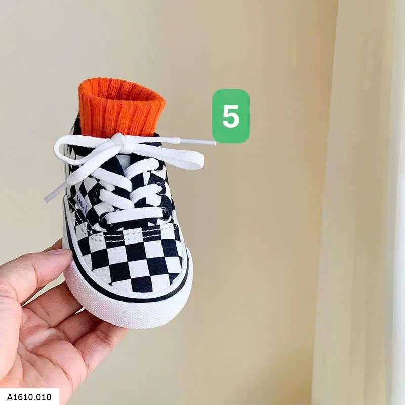 GIÀY THỂ THAO BASIC BÉ TRAI   Giá sỉ Sz 19-22: 125k  Sz 23-29: 130k  SZ 30-36: 135k