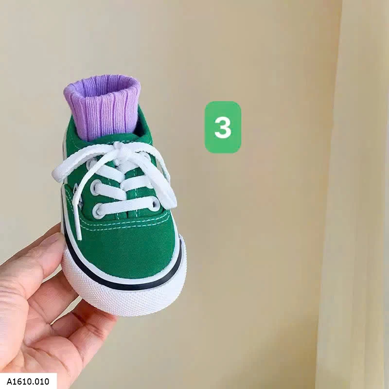GIÀY THỂ THAO BASIC BÉ TRAI   Giá sỉ Sz 19-22: 125k  Sz 23-29: 130k  SZ 30-36: 135k