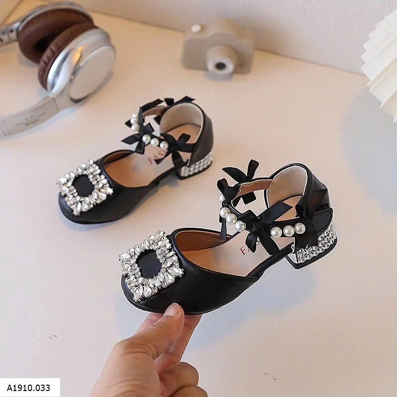 GIÀY CAO GÓT   Giá sỉ sz 27-30: 142k  sz 31-35: 152k