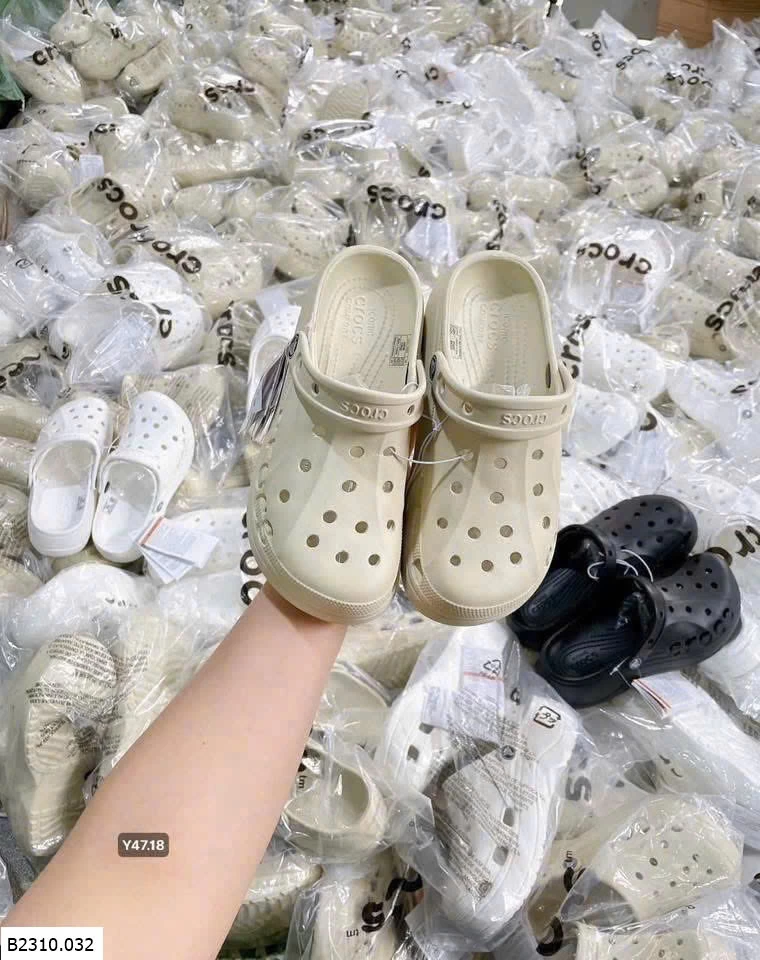 CROCS BAYA PLATFORM CLOG   Giá sỉ 127ka