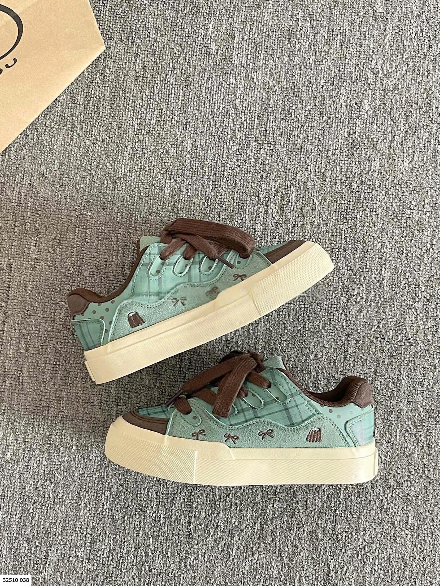 GIÀY THỂ THAO HỌA TIẾT CUTE   Giá sỉ 135k