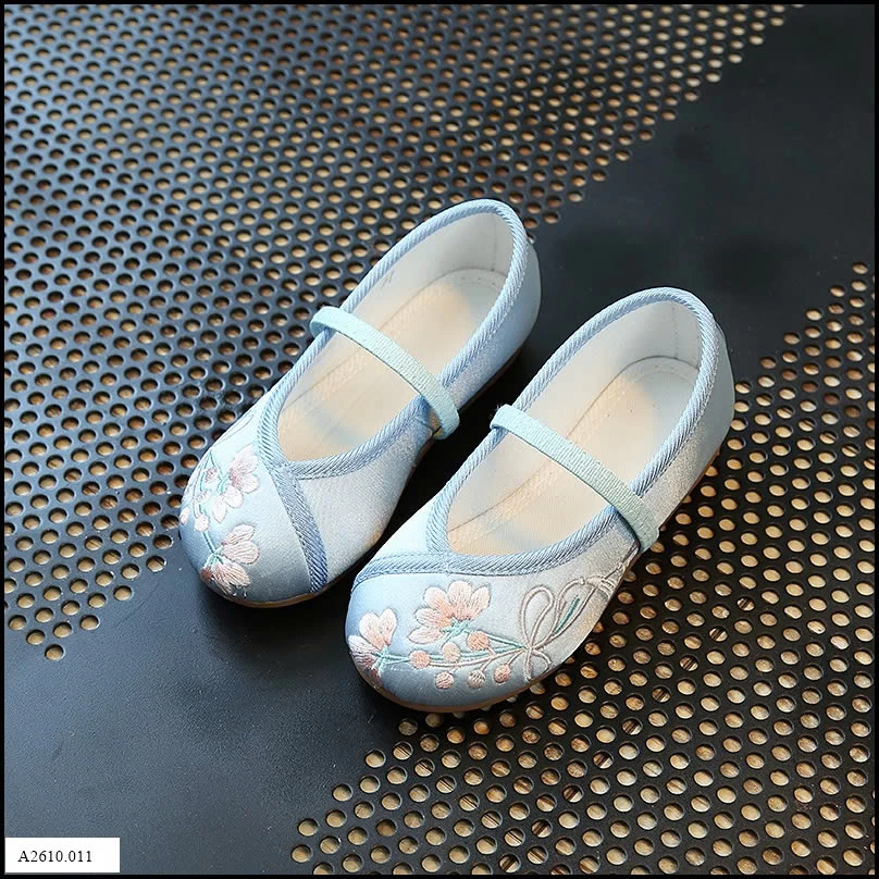 Giày búp bê thêu cổ trang cho bé     Giá sỉ 85k