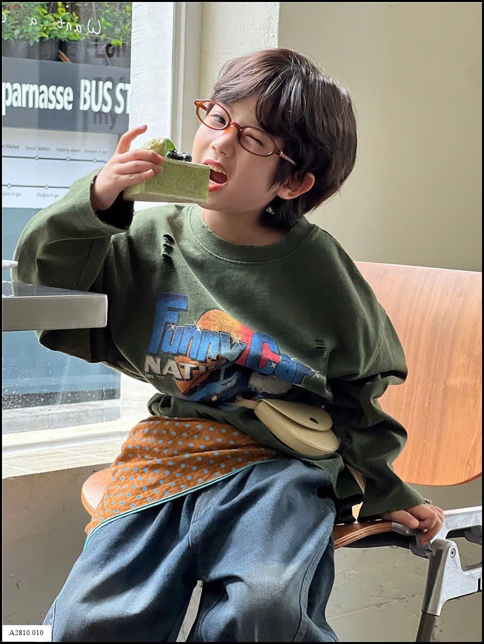 ÁO THUN IN HÌNH RÁCH GẤU Giá sỉ sz 100-140 giá 161k  sz 150 giá 177k  sz 160 giá 193k