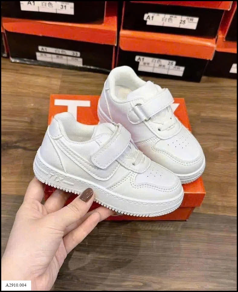 GIÀY THỂ THAO TRẮNG QUAI DÁN  Giá sỉ 108k