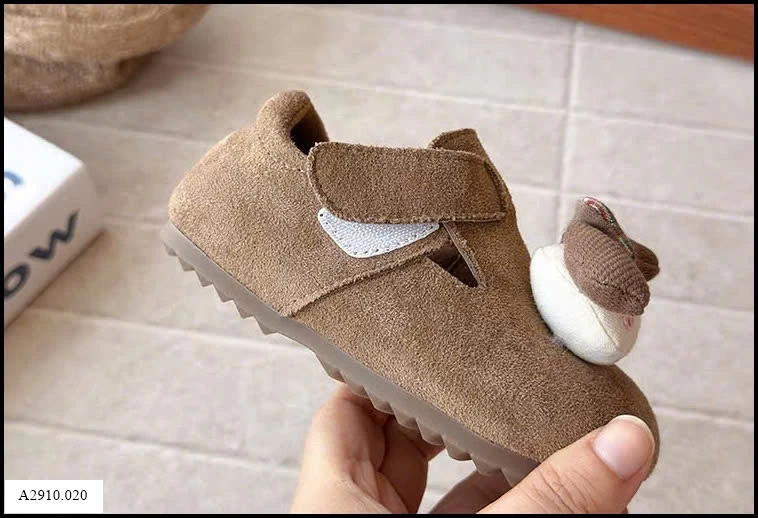 GIÀY DA LỘN    Giá sỉ sz 21-25: 132k  sz 26-30: 142k