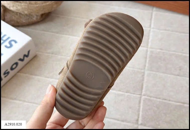 GIÀY DA LỘN    Giá sỉ sz 21-25: 132k  sz 26-30: 142k