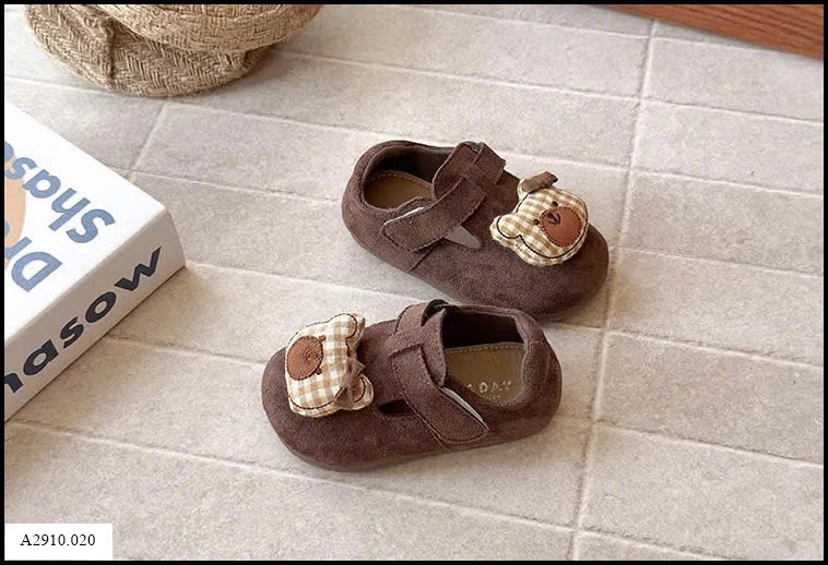 GIÀY DA LỘN    Giá sỉ sz 21-25: 132k  sz 26-30: 142k