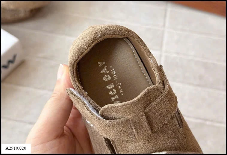 GIÀY DA LỘN    Giá sỉ sz 21-25: 132k  sz 26-30: 142k