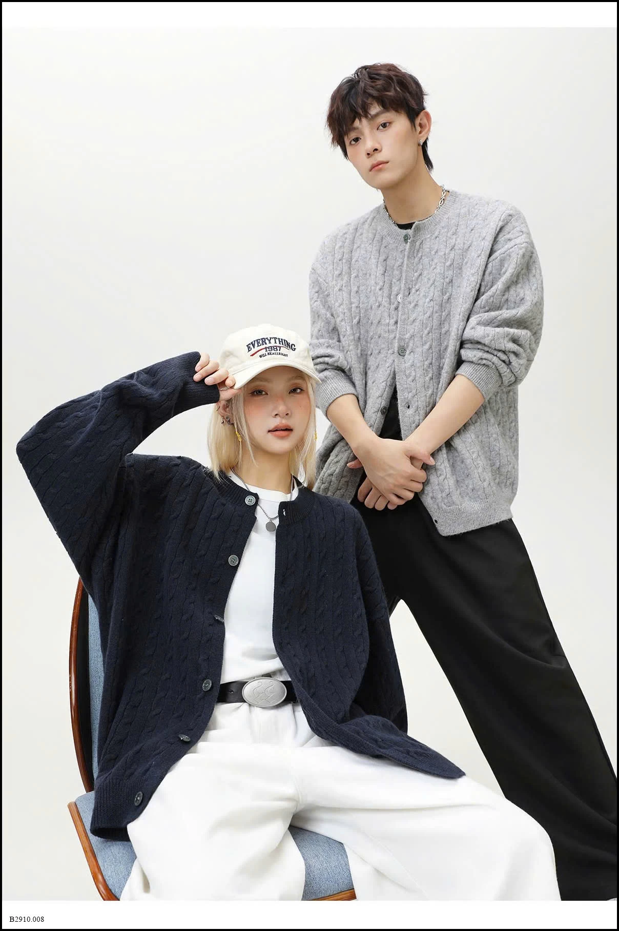 KHOÁC LEN VẶN THỪNG THÊU LOGO  Giá sỉ 270ka