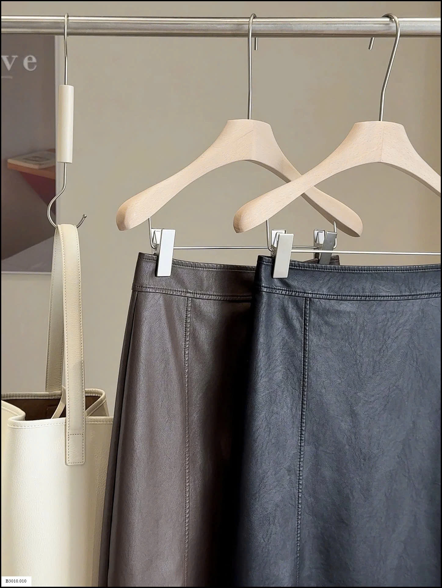 CHÂN VÁY DA DÁNG DÀI ANNA   Giá sỉ 160k