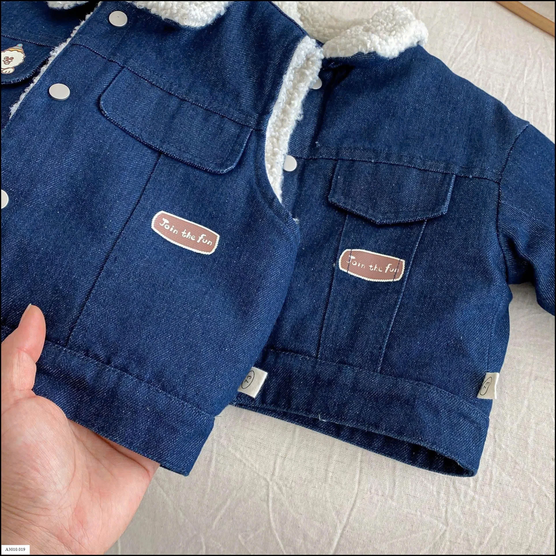 ÁO JEAN CỔ LÔNG   Giá sỉ gile: 187k  khoác: 230k