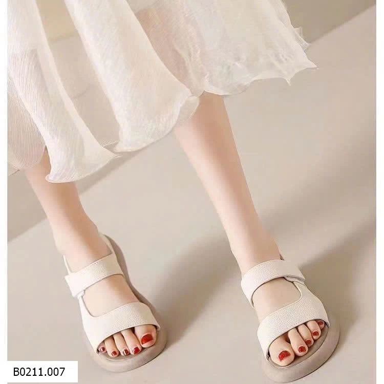 SANDAL THỜI TRANG NỮ  Giá sỉ 155k