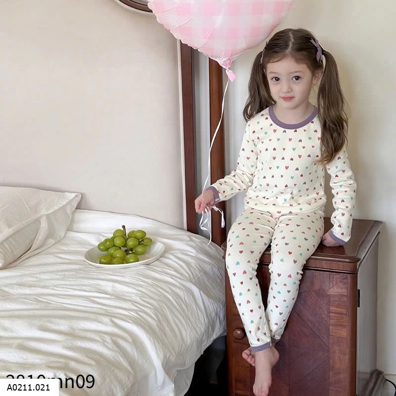 BỘ MẶC NHÀ DÀI TAY HÃNG AMBBKID   Giá sỉ SIZE 80-150 : 120k/1b Size 160:  140k/1b