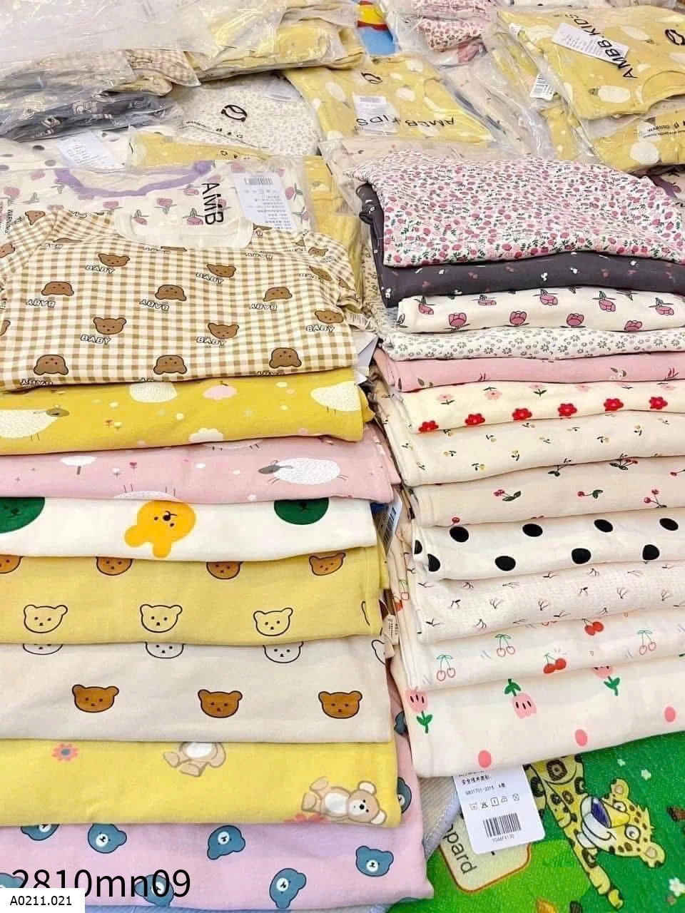 BỘ MẶC NHÀ DÀI TAY HÃNG AMBBKID   Giá sỉ SIZE 80-150 : 120k/1b Size 160:  140k/1b