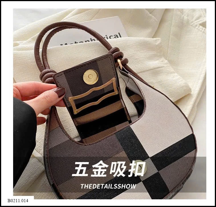 TÚI KẸP NÁCH NỮ PHỐI HỌA TIẾT ĐAN XEN  Giá sỉ 89k