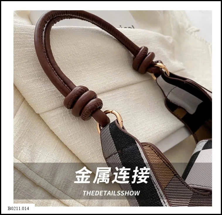 TÚI KẸP NÁCH NỮ PHỐI HỌA TIẾT ĐAN XEN  Giá sỉ 89k