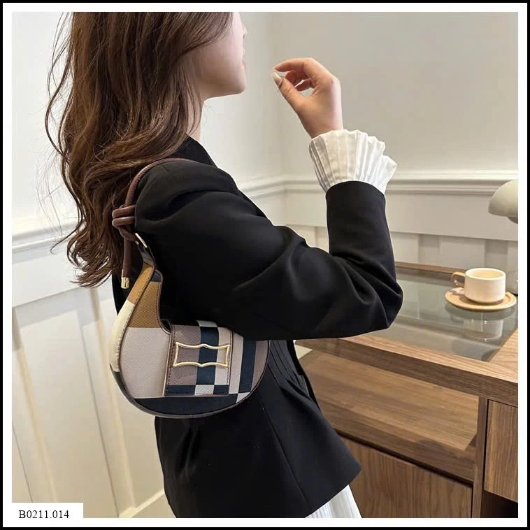 TÚI KẸP NÁCH NỮ PHỐI HỌA TIẾT ĐAN XEN  Giá sỉ 89k