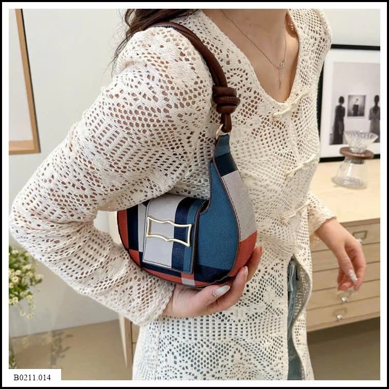 TÚI KẸP NÁCH NỮ PHỐI HỌA TIẾT ĐAN XEN  Giá sỉ 89k