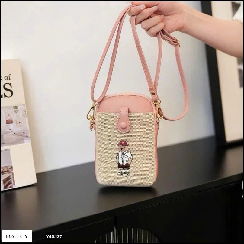 TÚI MINI ĐEO CHÉO THÊU GẤU  Giá sỉ 125k