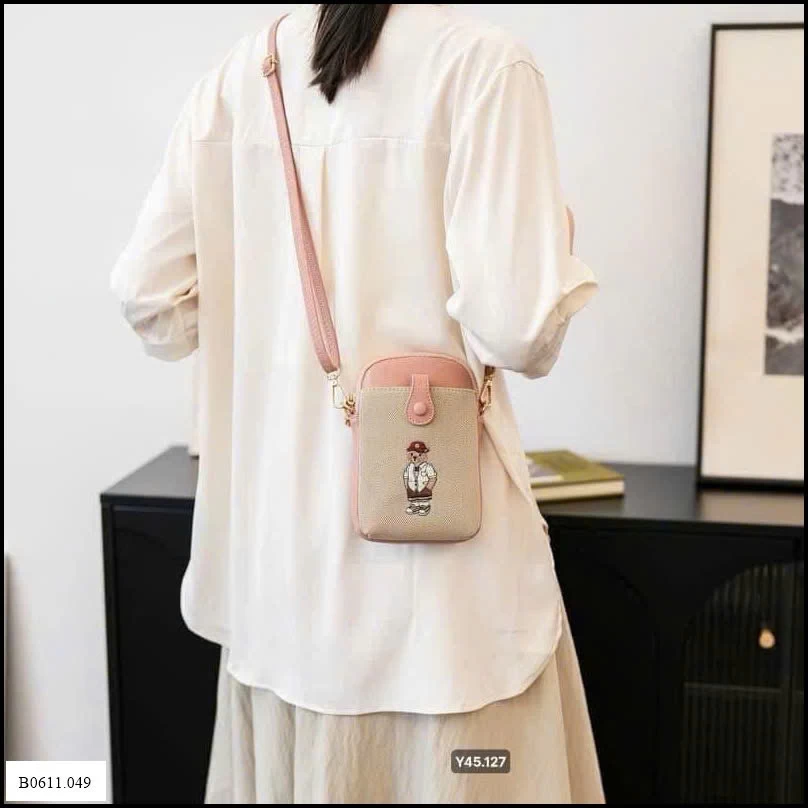 TÚI MINI ĐEO CHÉO THÊU GẤU  Giá sỉ 125k