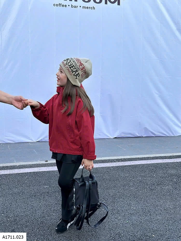 ÁO KHOÁC GIÓ AMBB  Giá sỉ sz 90-150: 225k sz 160: 240k  sz 170: 260k