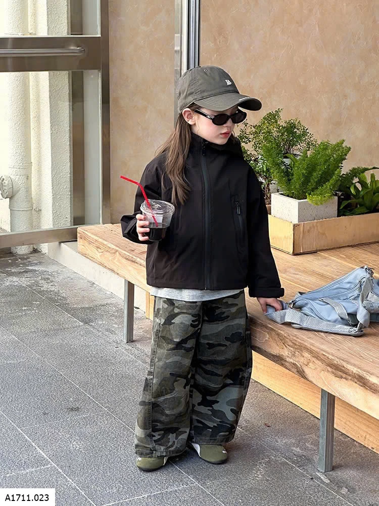 ÁO KHOÁC GIÓ AMBB  Giá sỉ sz 90-150: 225k sz 160: 240k  sz 170: 260k