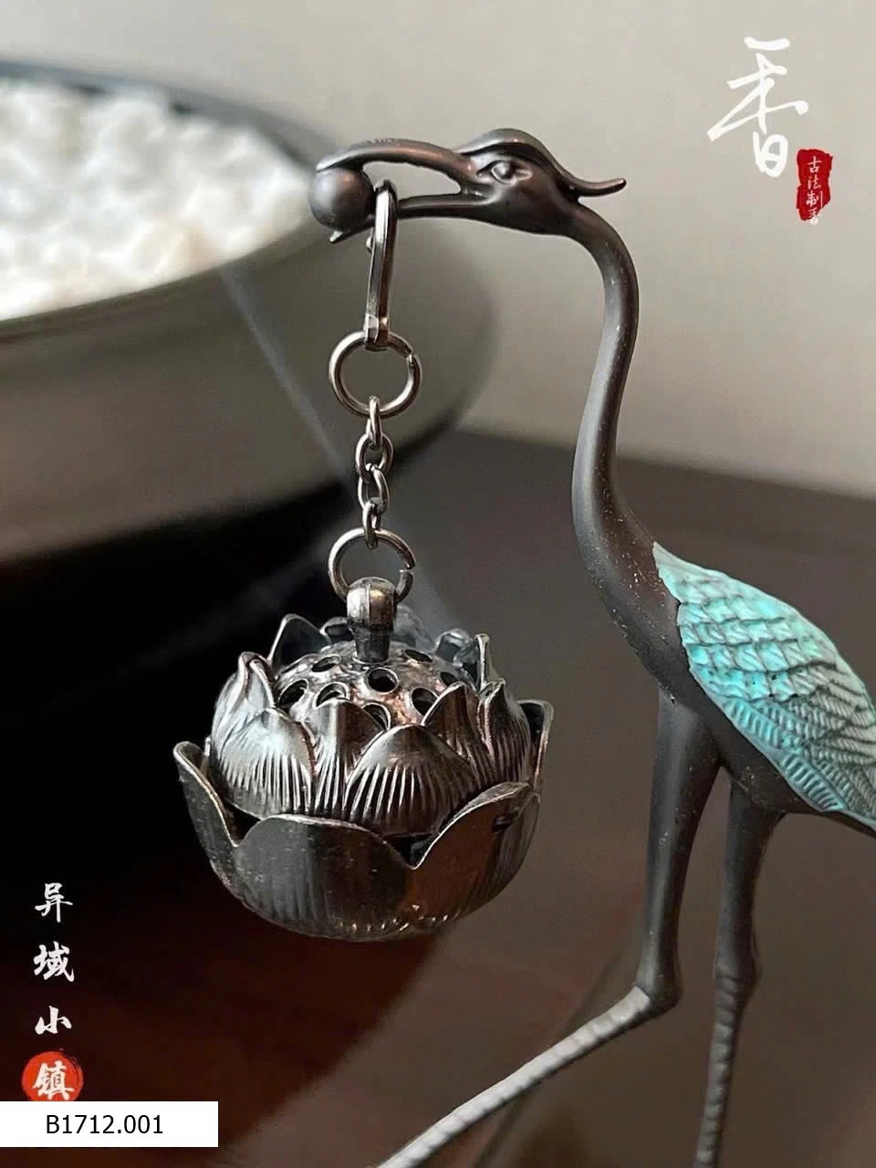 Set quà tặng fullbox hồng hạc kèm 4 hộp trầm hương  Giá sỉ 155k