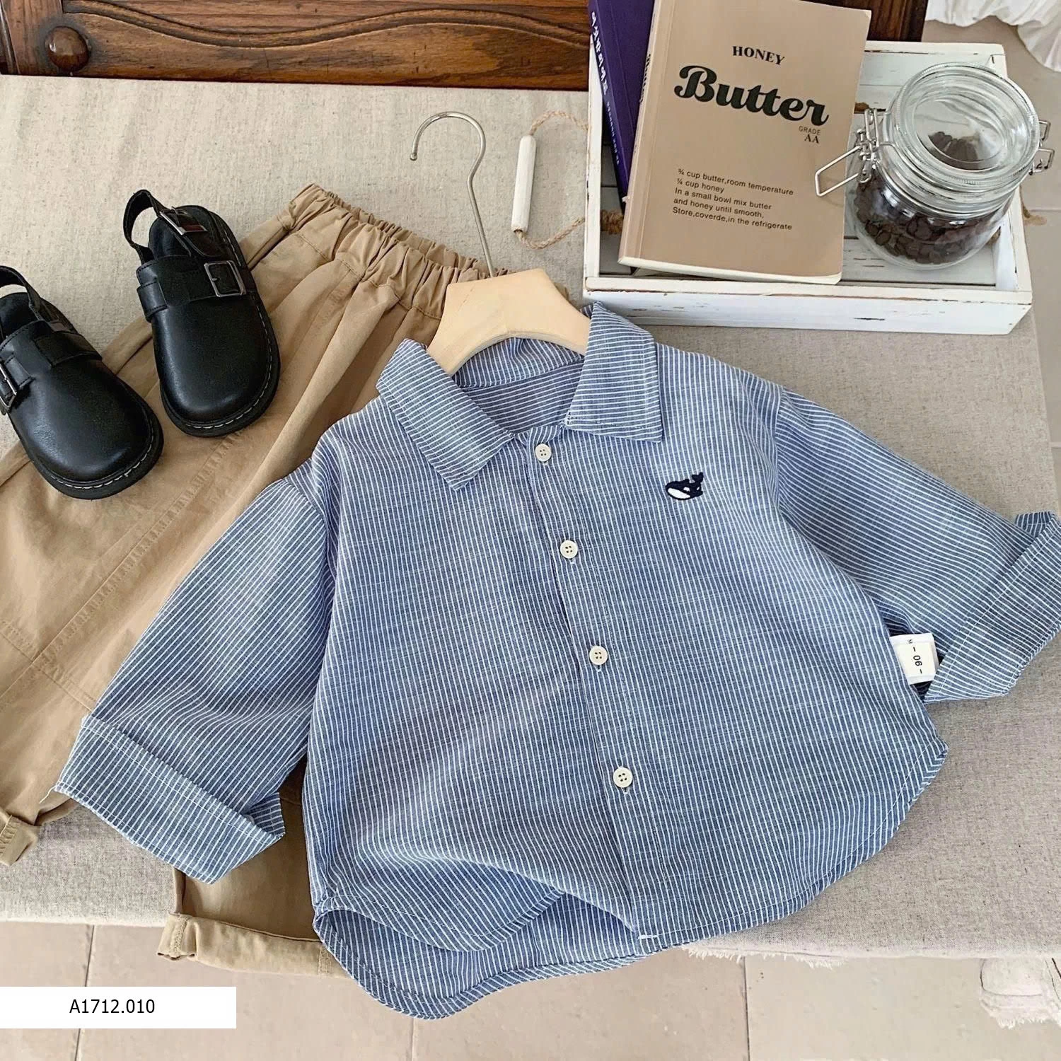 Sơ mi thêu cá heo  Giá sỉ 130k