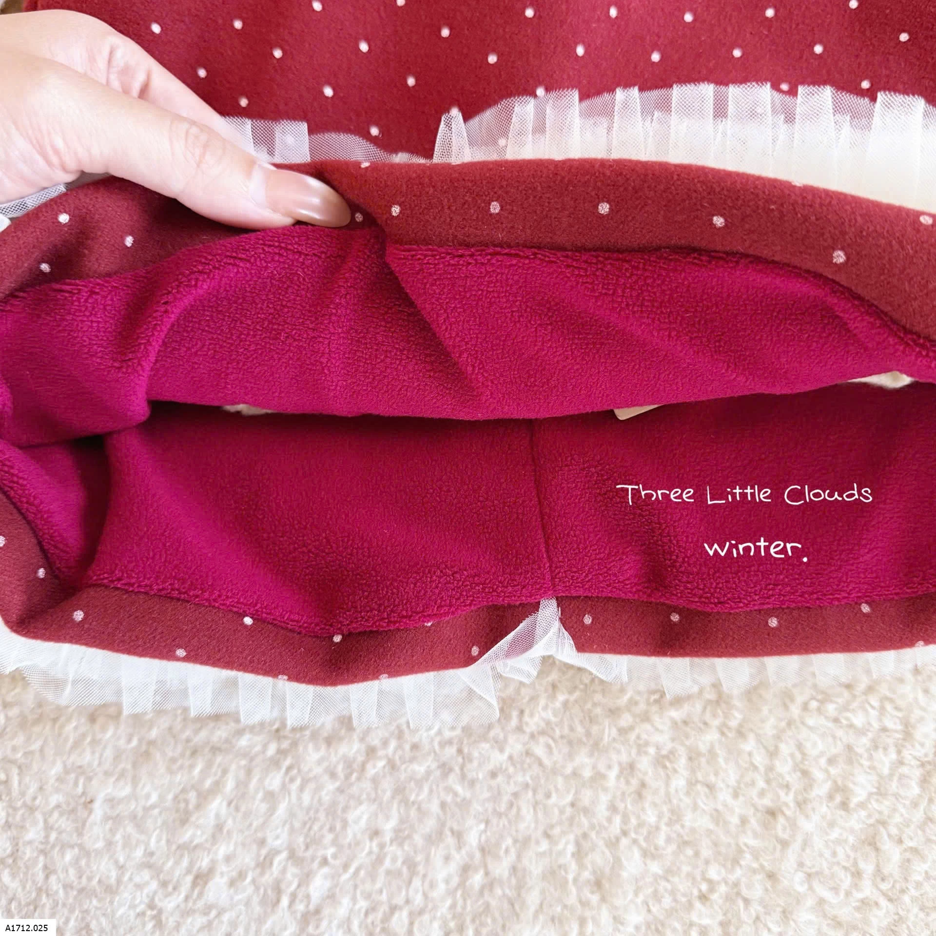 SET ÁO LEN MIX VÁY CHẤM BI BG  Giá sỉ váy: 209k  set: 340k 