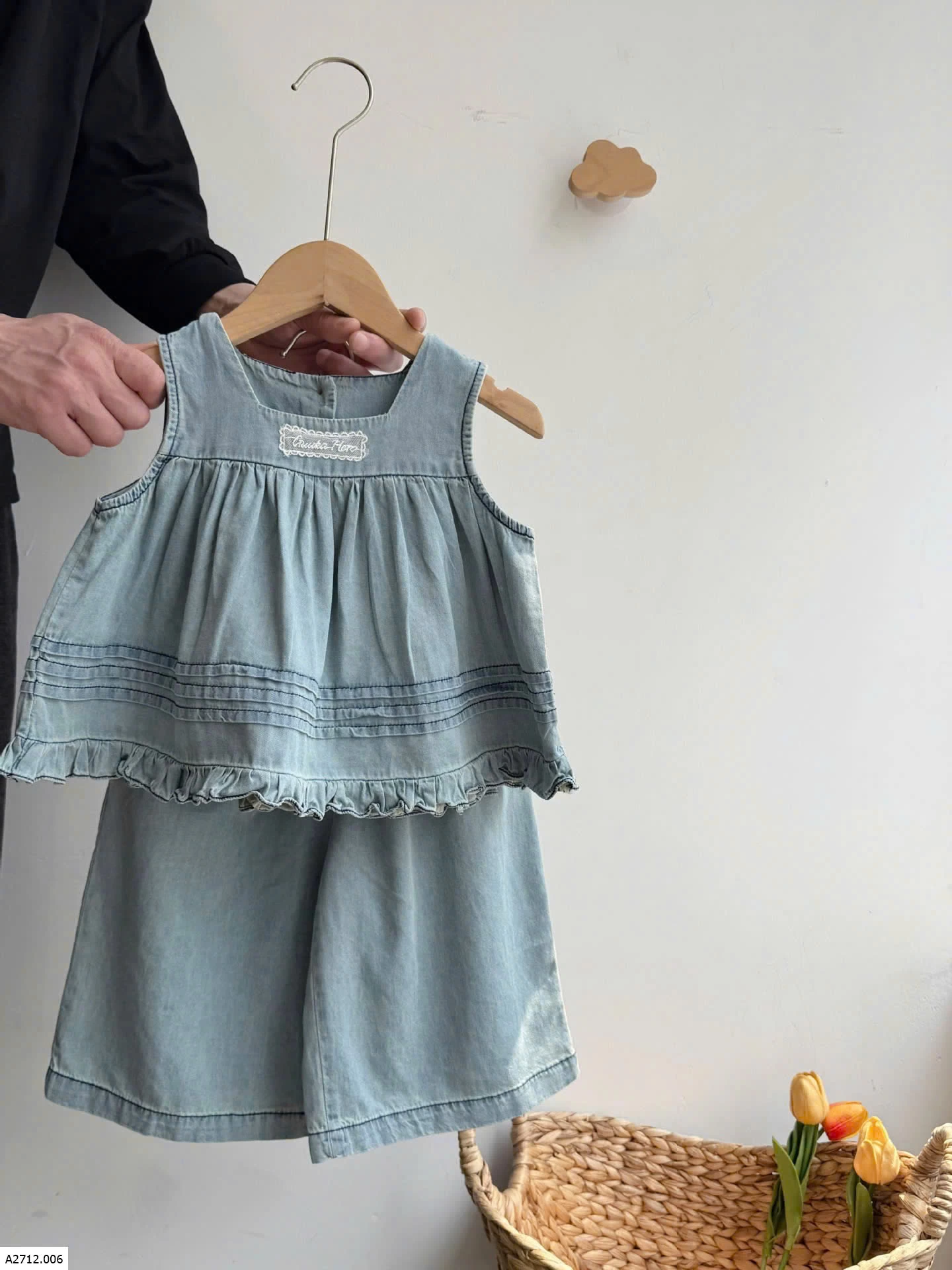 SET DENIM QUẦN SUÔNG BÁNH BÈO  Giá sỉ 300k