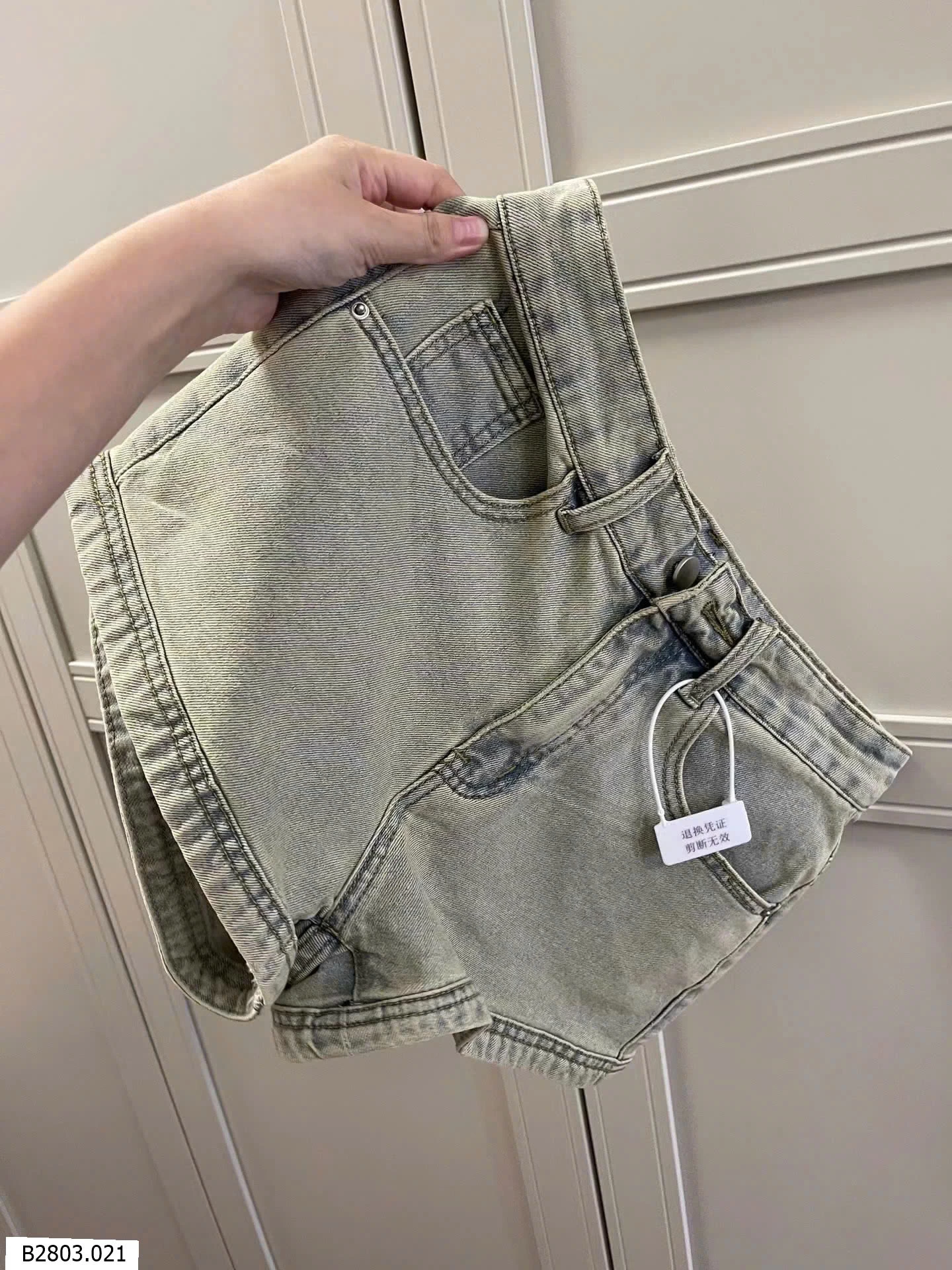 SHORT JEANS NGẮN TÚI KHÓA SAU   Sỉ 119k