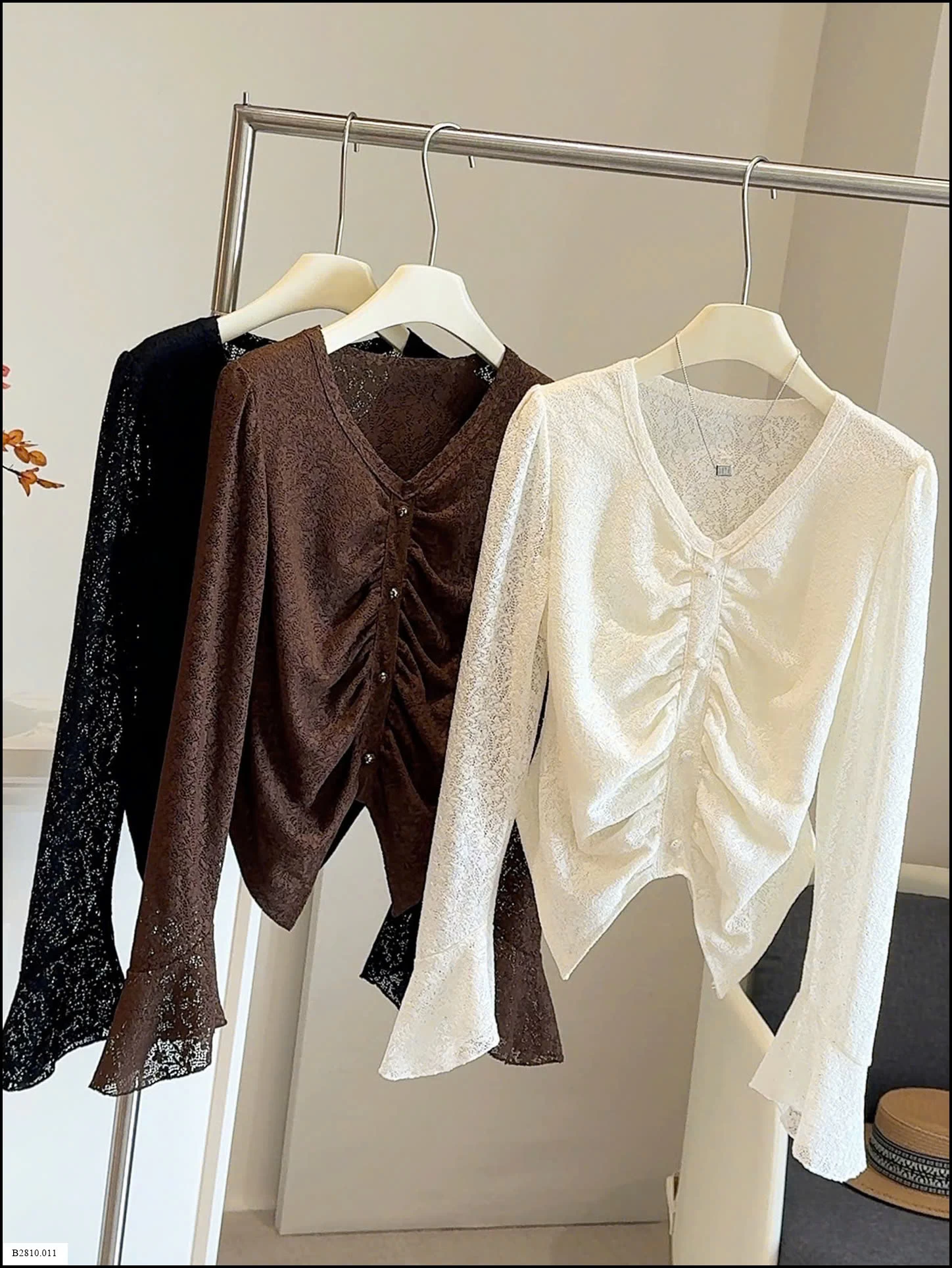 ÁO REN CỔ V TAY LOE ANNA  Giá sỉ 155k