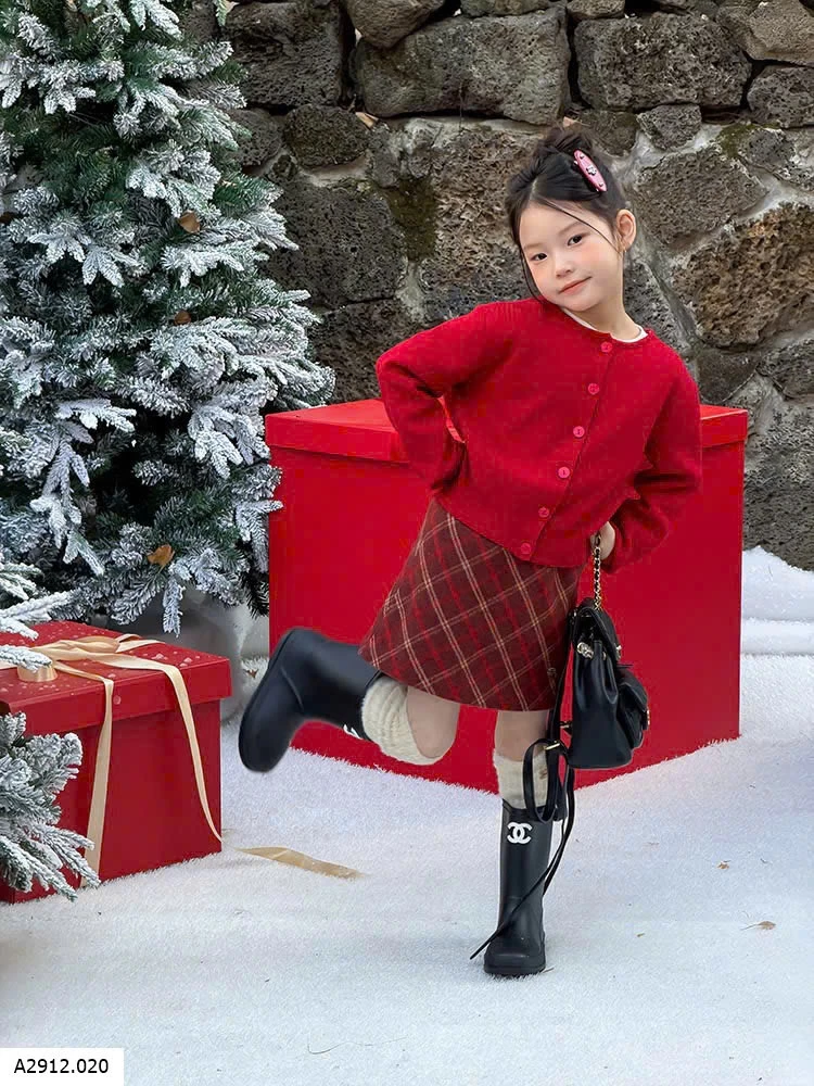 ÁO KHOÁC LEN CỔ LÔNG AMBB BG  Giá sỉ 90-150: #200k 160: 220k