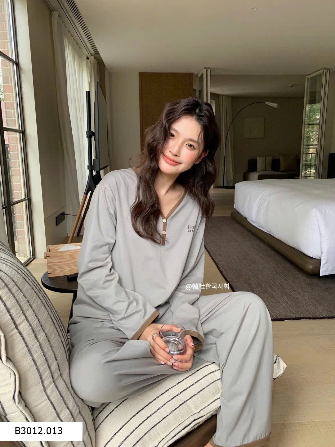 BỘ THU ĐÔNG CỔ V NỮ   Giá sỉ 230k/b