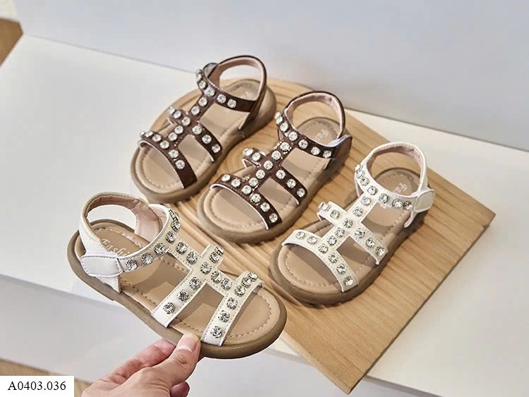 SANDAL CHIẾN BINH TÁN ĐINH   Giá sỉ như sau: sz 26-30 : 128k sz 31-36 : 138k